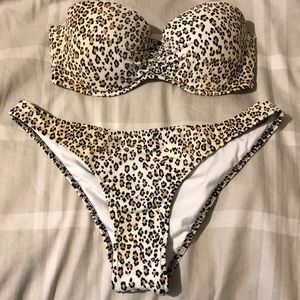 NWOT Victoria’s Secret bikini
